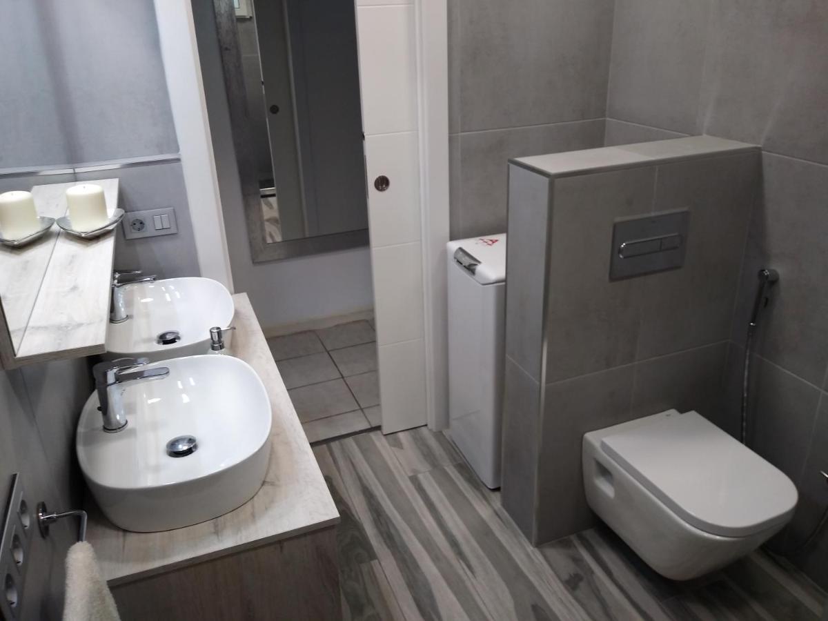 Sur Heated Pool Apartament